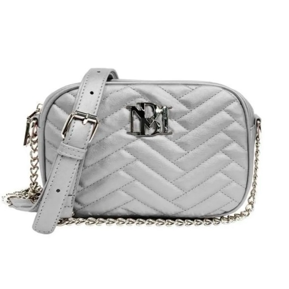 BADGLEY MISCHKA camera bag NWT - Picture 1 of 3